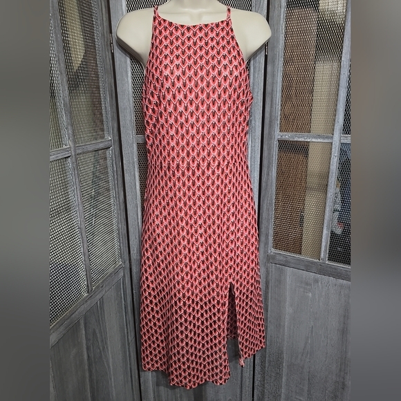 Elegant Pink Patterned Dress - Picture 1 of 6